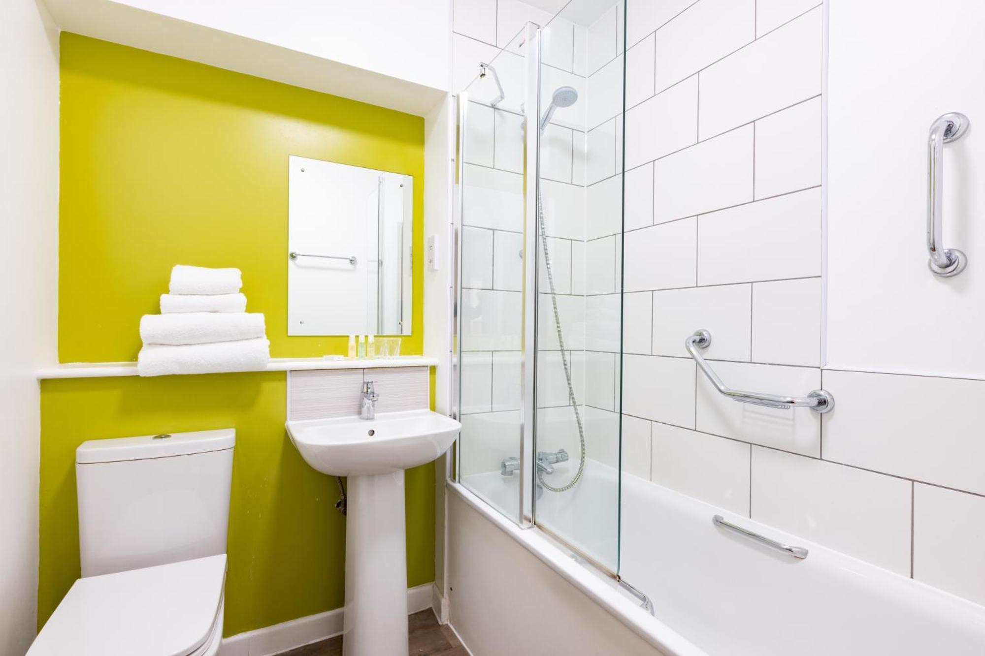 Hotel The Broadway Park 3*